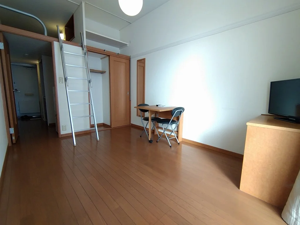 2階は絨毯仕様です。