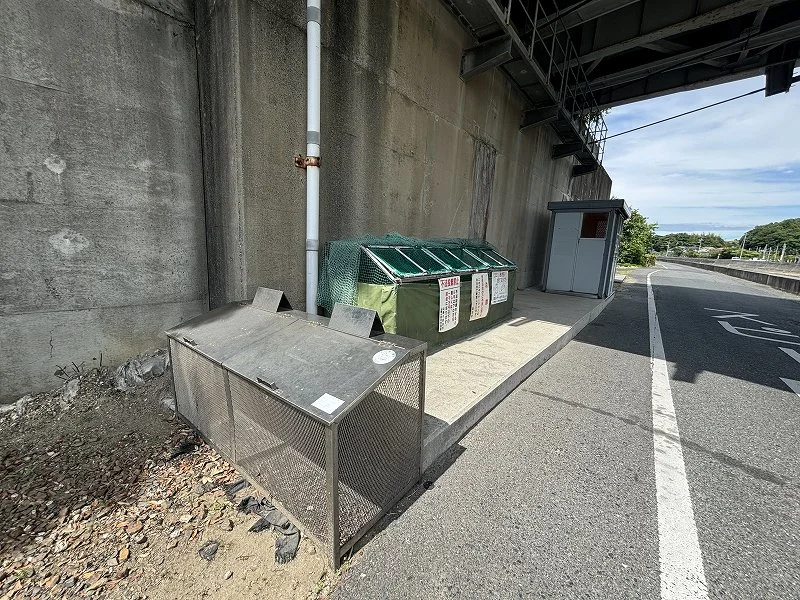 ゴミ箱(物件から２０mほど離れたところです）