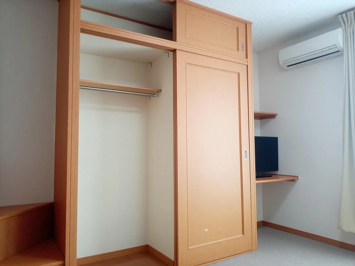 1階はフローリング、2階はじゅうたんです。