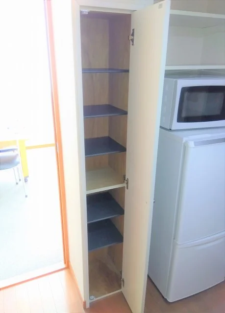 キッチン収納スペース
