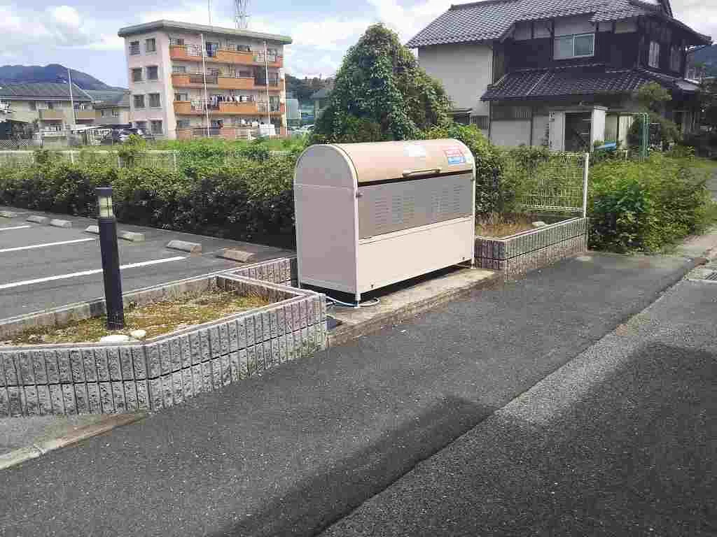 ゴミ置き場