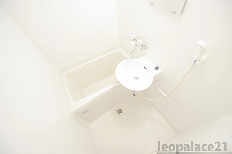 備品や設備仕様は号室等により異なります現地をご確認下さい。