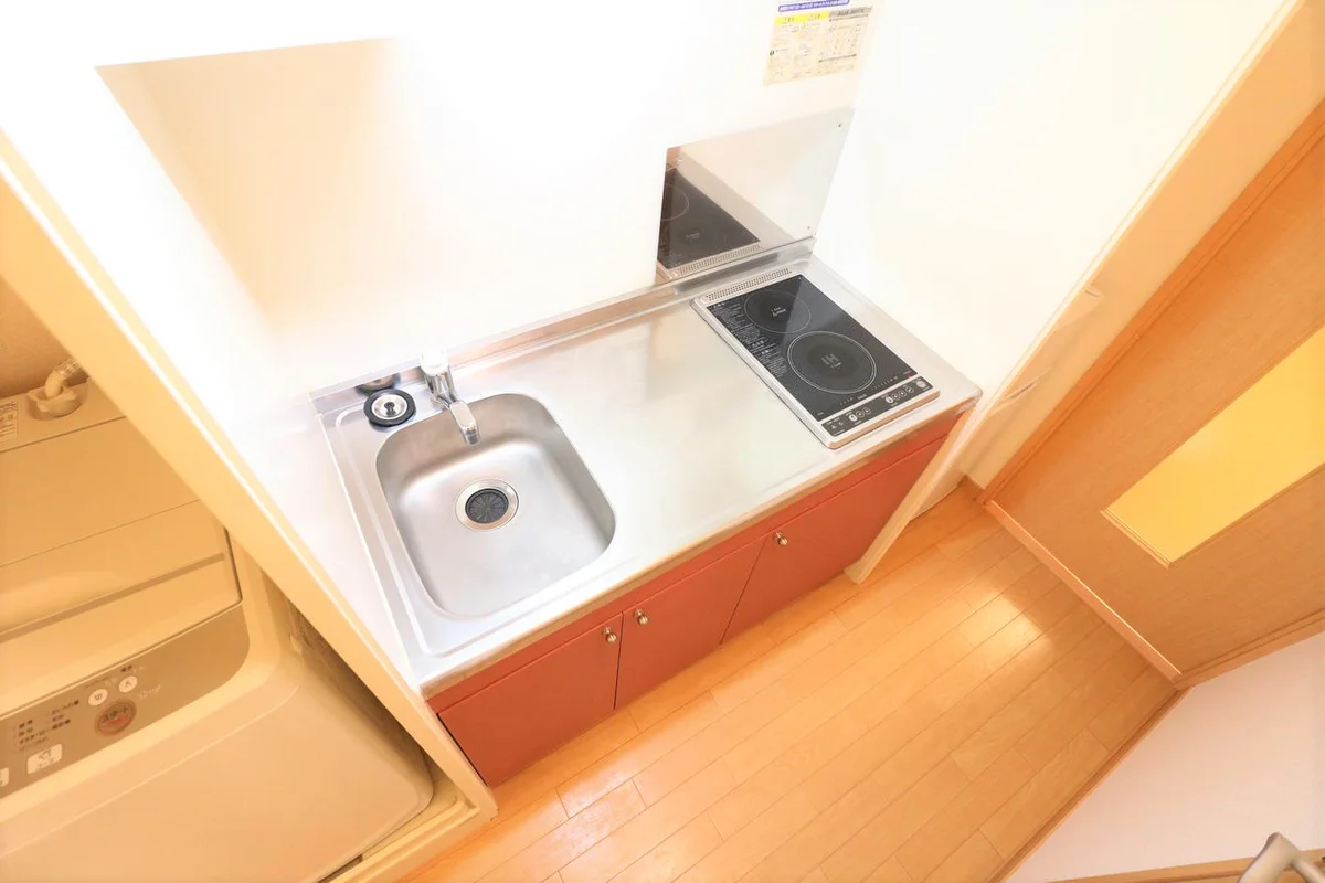 ワイドキッチン2口コンロ（手前のみⅠＨ専用）お掃除が楽チン