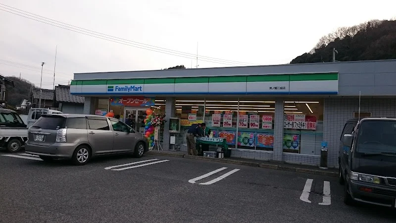 コンビニまで徒歩4分
