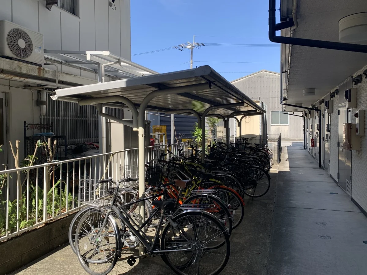屋根付き無料駐輪場