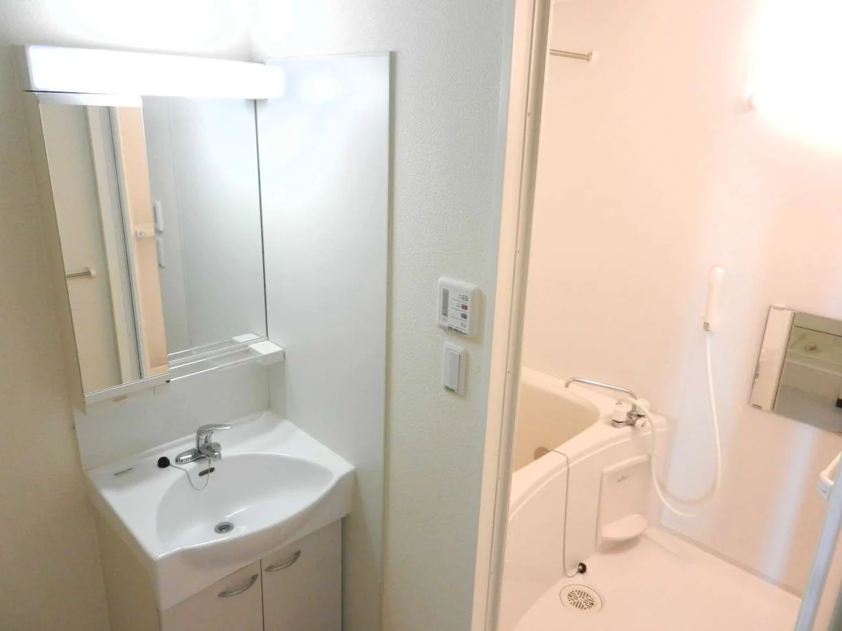 独立洗面台で身支度ラクラク！