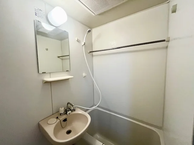 設備・仕様は号室により異なる為、現況を優先いたします。