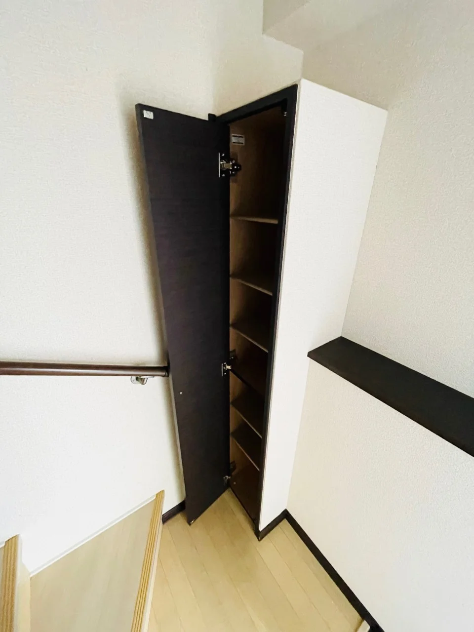 シューズボックス