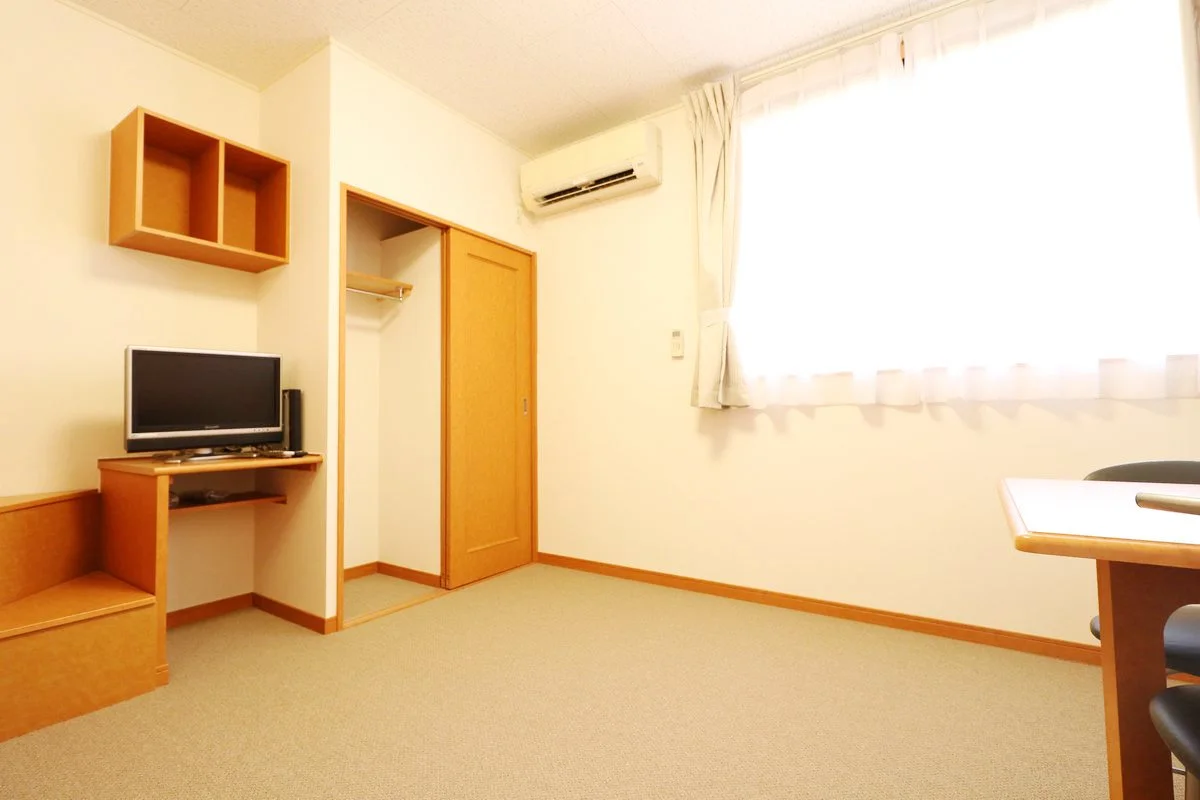カーテン、照明が付いているので入居時の手間がかかりません！