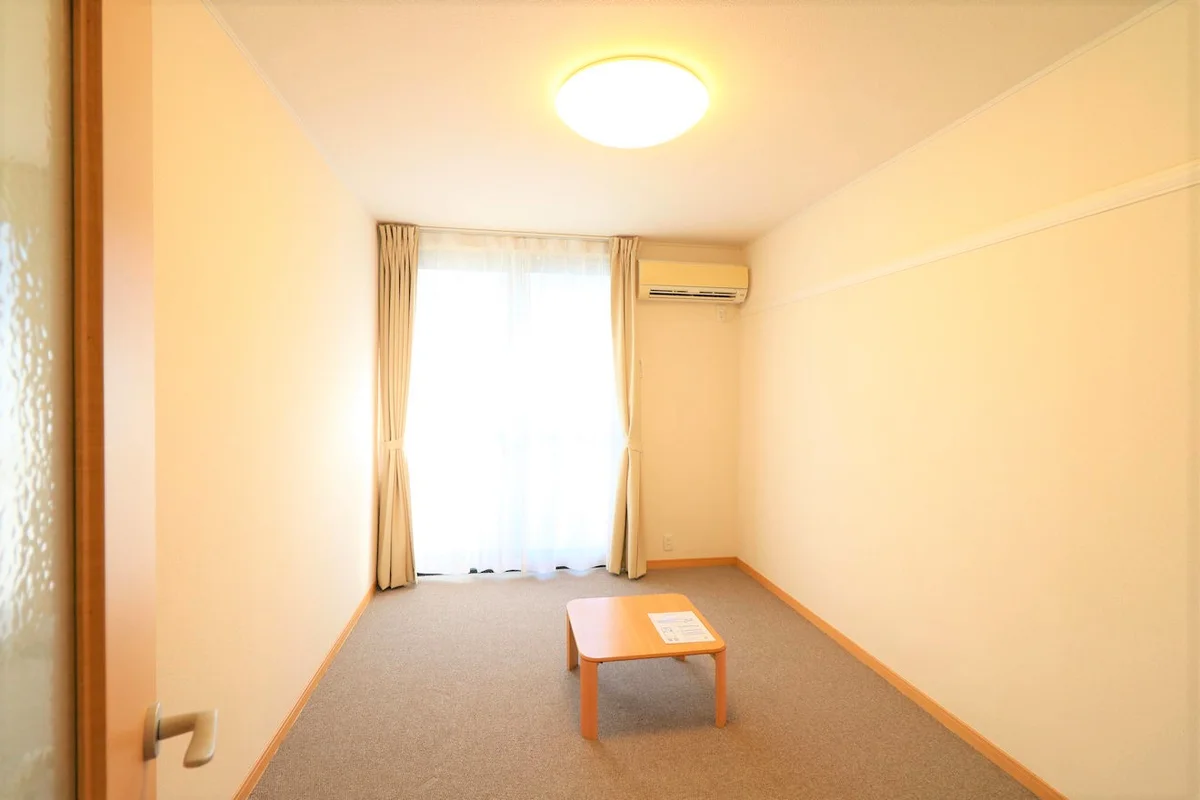 当社では希少なベッドなし物件！お好きなベッドが設置可能！