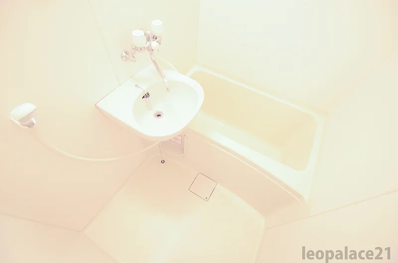 ※同タイプ部屋の写真となります