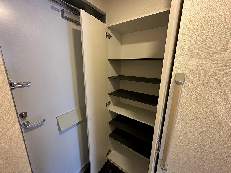 シューズボックス