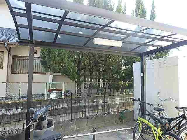 屋根付き駐輪場