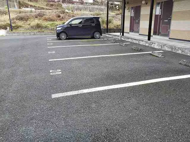 写真と現状が異なる場合は現状を優先します。