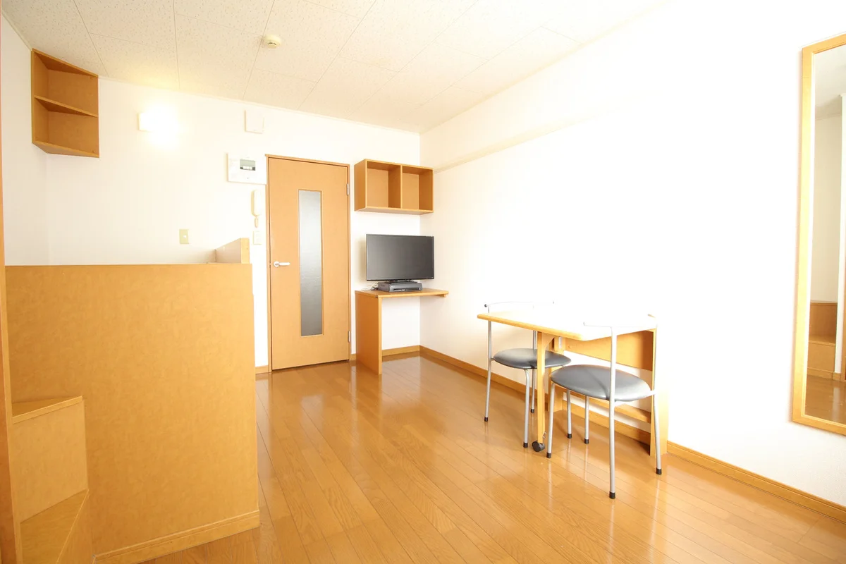 ホームセキュリティ搭載の家具・家電付き物件です♪