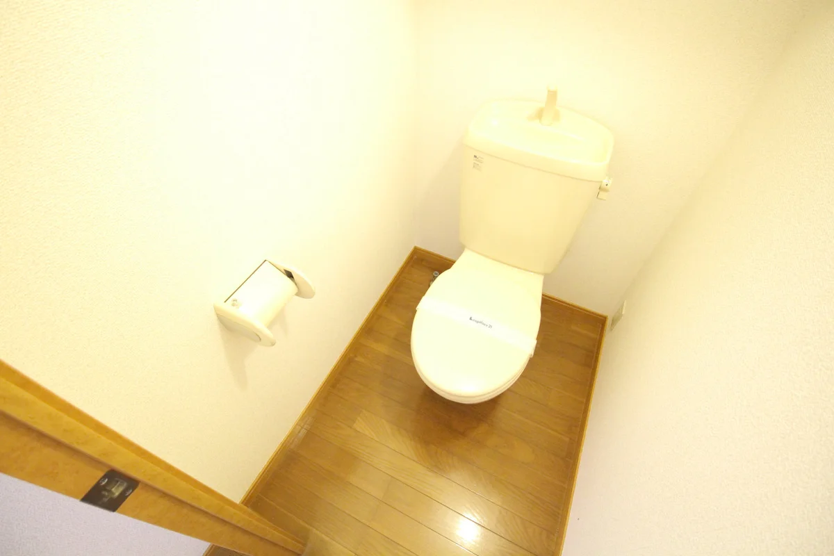 セパレート仕様のトイレです。（部屋により配置が異なります。）