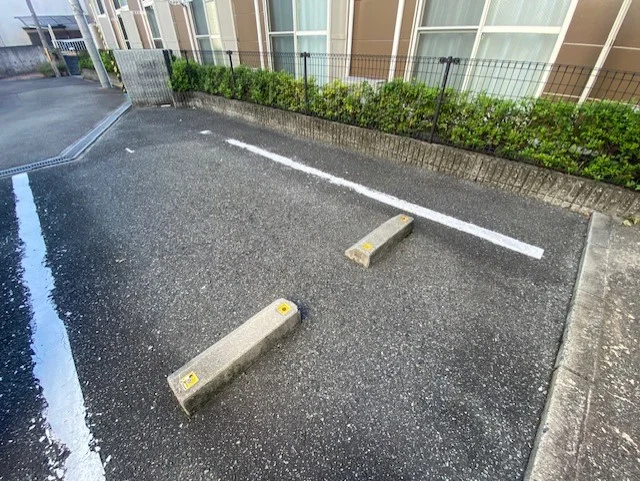 駐車場の空きは店舗にお問合せください。