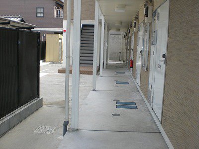 1階共用廊下