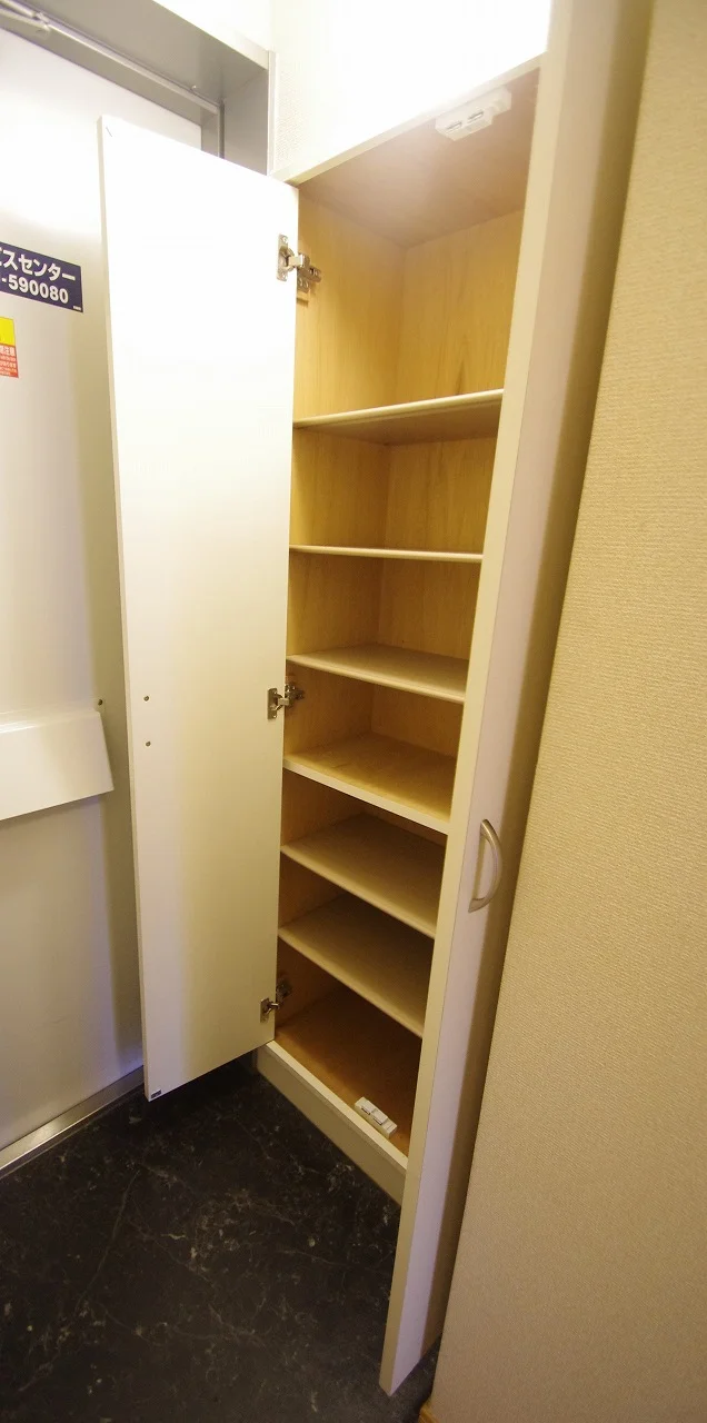 大型のシューズボックス☆収納にも使えます