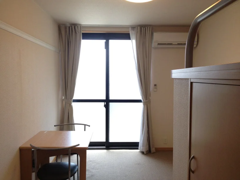 1Fはフローリング、2Fはカーペット