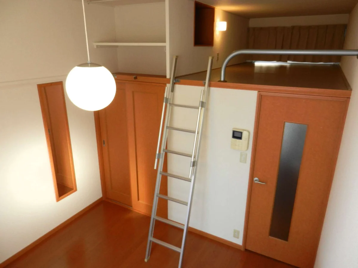 人気のロフトタイプ！お部屋が広々使えて便利です！