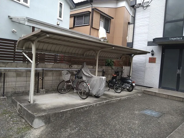 駐輪場　原付＆自転車のみ駐輪可能