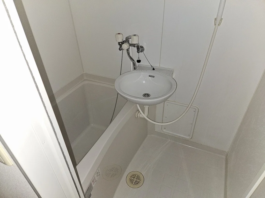 備品や設備仕様は号室等により異なります現地をご確認下さい。