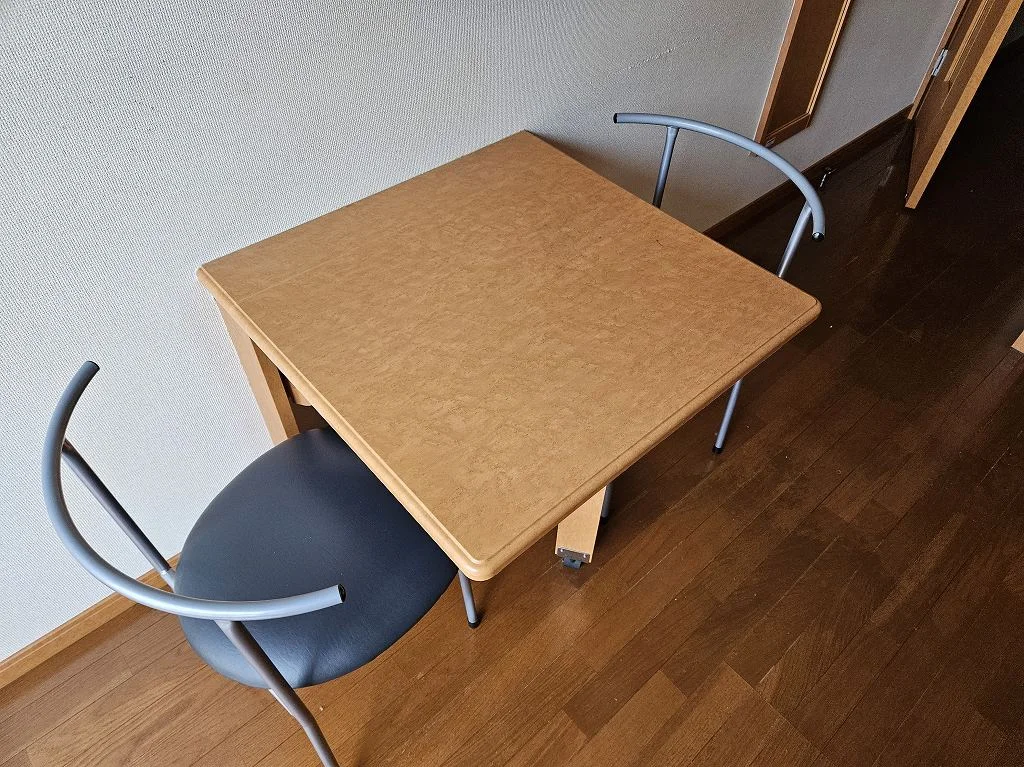机・椅子