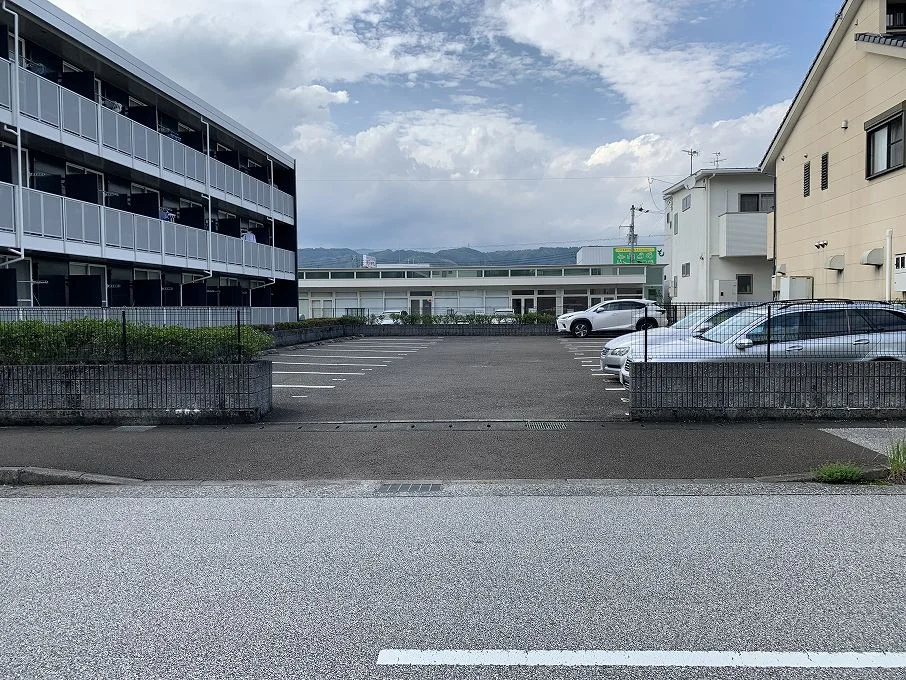 駐車場（普通車）