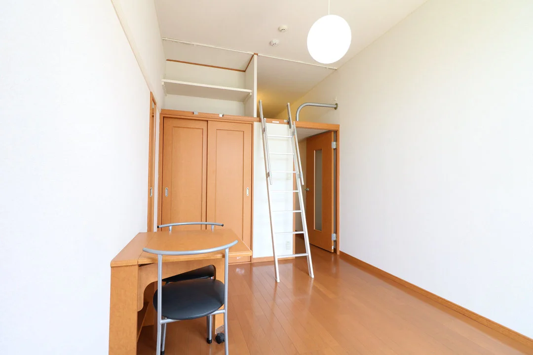 大型家具家電付きにより初めての一人暮らしの方も安心！