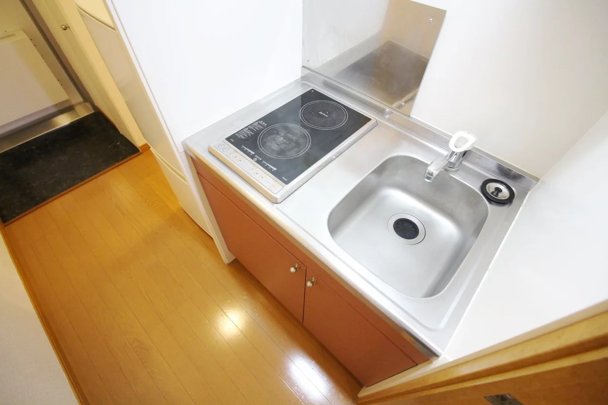 ２口の電気コンロ付きキッチンです♪