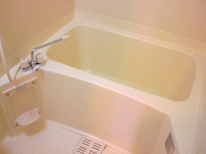 広々とした浴室で1日の疲れを癒します。