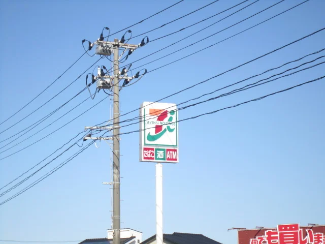 コンビニ：セブンイレブン多賀城明月店　約550ｍ（徒歩7分）