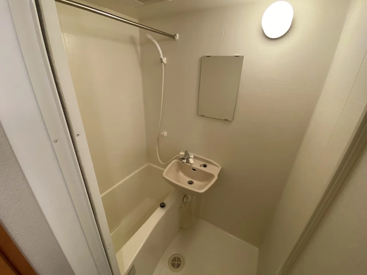 設備・使用は号室により異なる為、現況を優先致します。