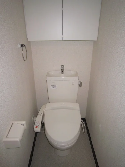 温水洗浄便座／収納BOX有