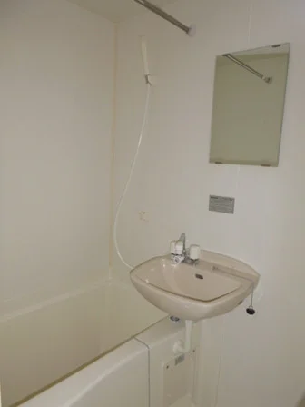 設備・仕様は号室により異なる為、現況を優先致します。