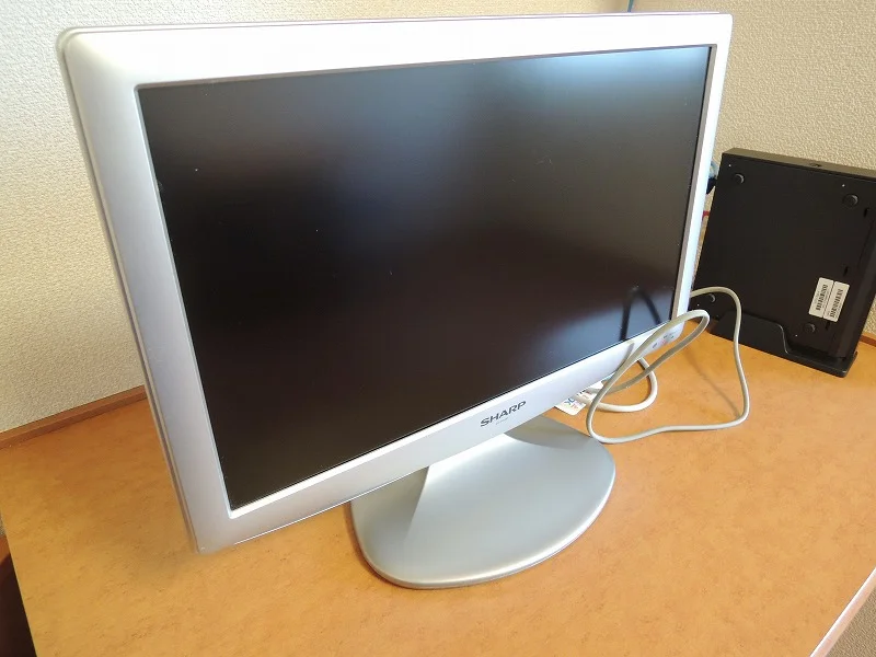 液晶テレビ