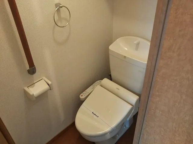 温水洗浄便座完備