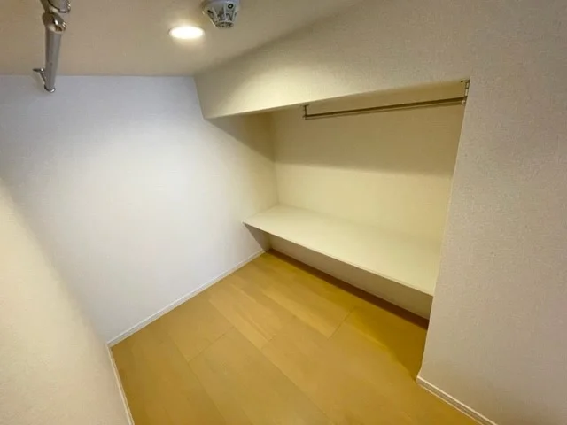 ベッド下収納