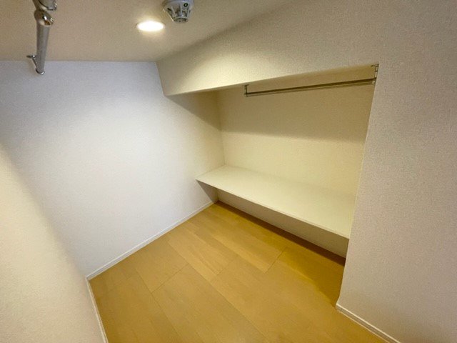 ベッド下収納