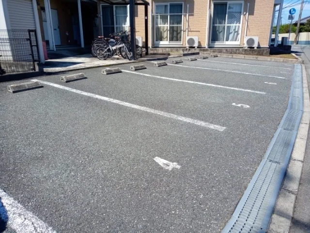 写真と現状が異なる場合は現状を優先します。