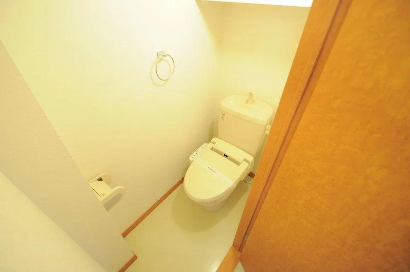 寒いにもあったか～、温水洗浄便座付き！