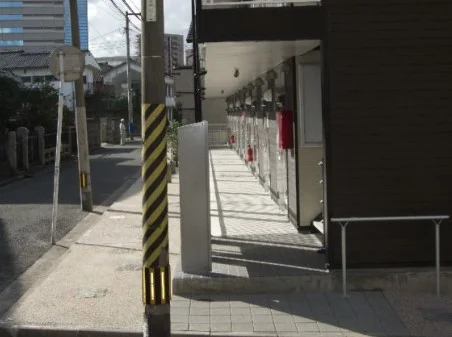 共用部分は清掃業者が清掃しています。