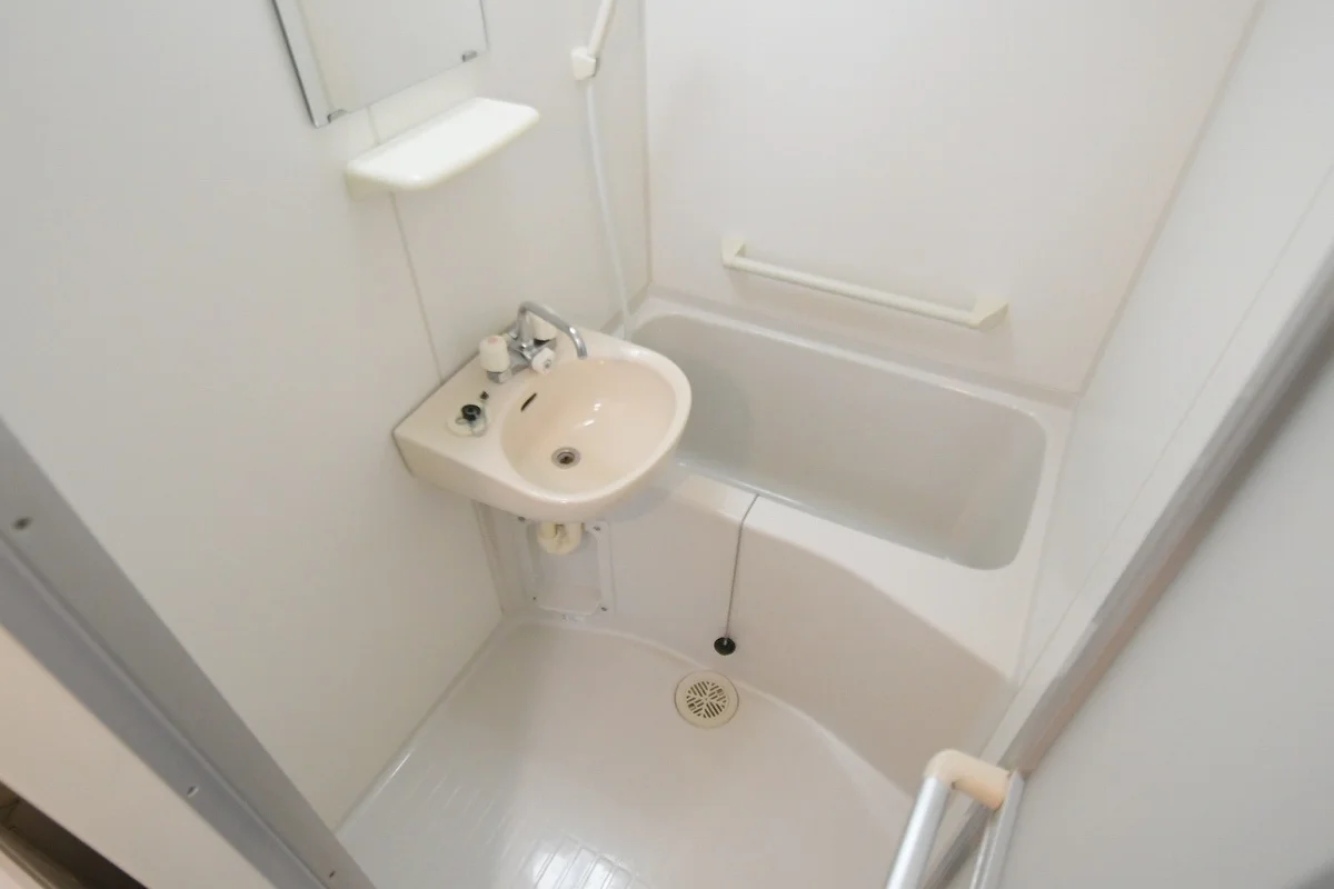 設備・使用は号室により異なる為、現状を優先いたします