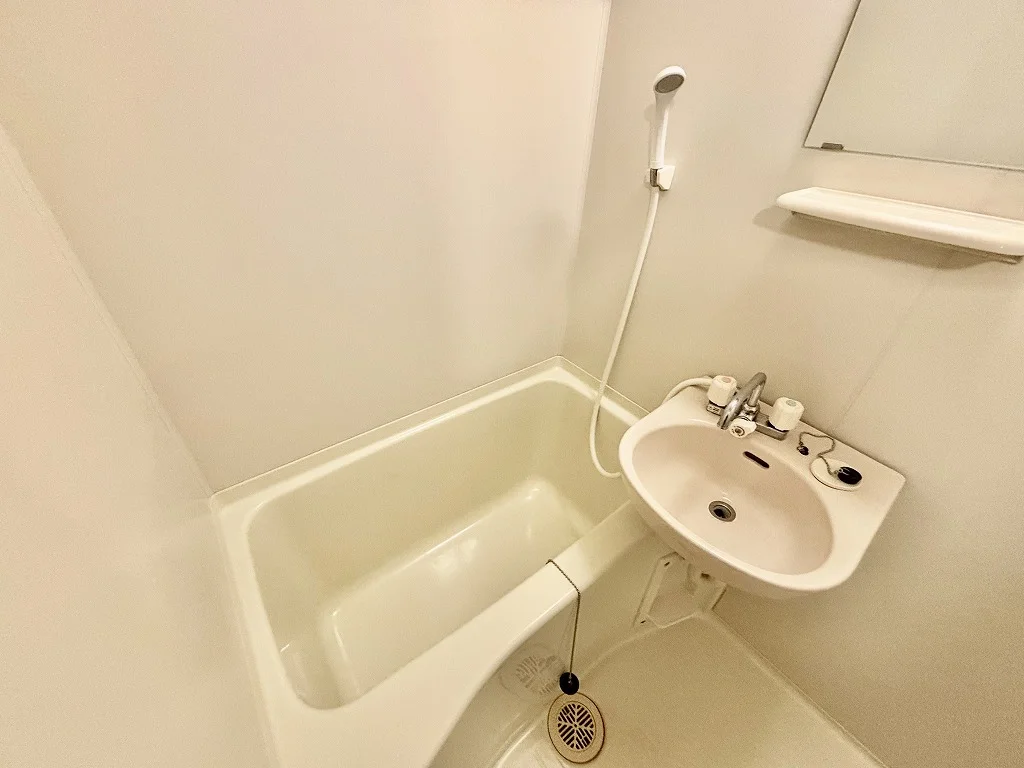 設備・仕様は号室により異なる為、現況を優先いたします。