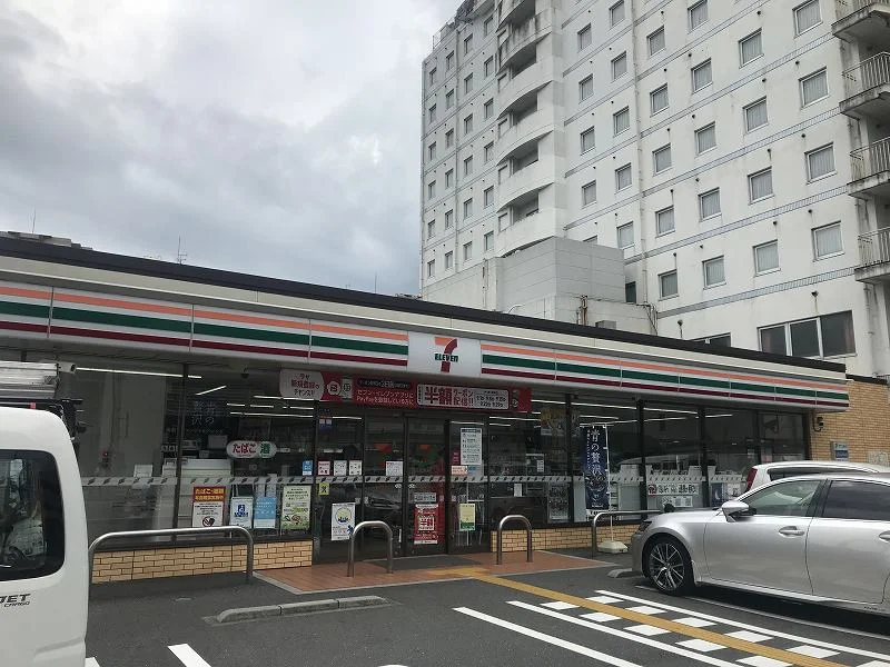 セブンイレブン まで867メートル（徒歩11分）