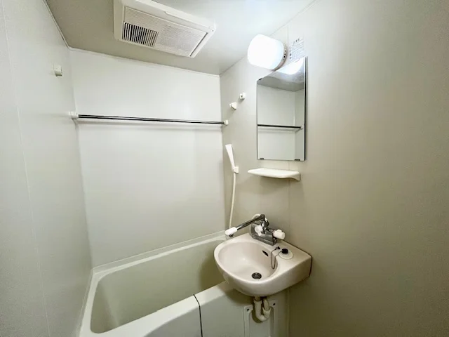 設備・使用は号室により異なる為、現状を優先いたします