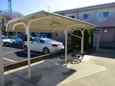 屋根付き駐輪場です。