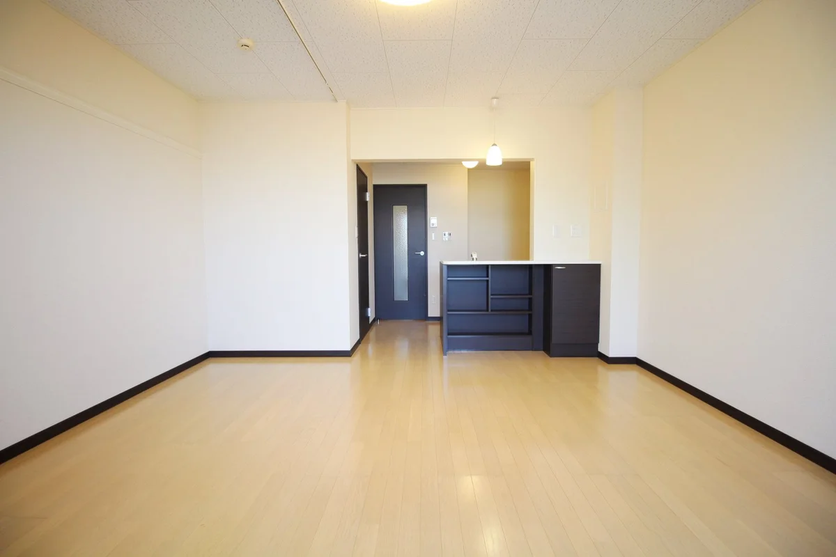 1Fはフローリング仕様です。（※写真は家具・家電無しタイプ）