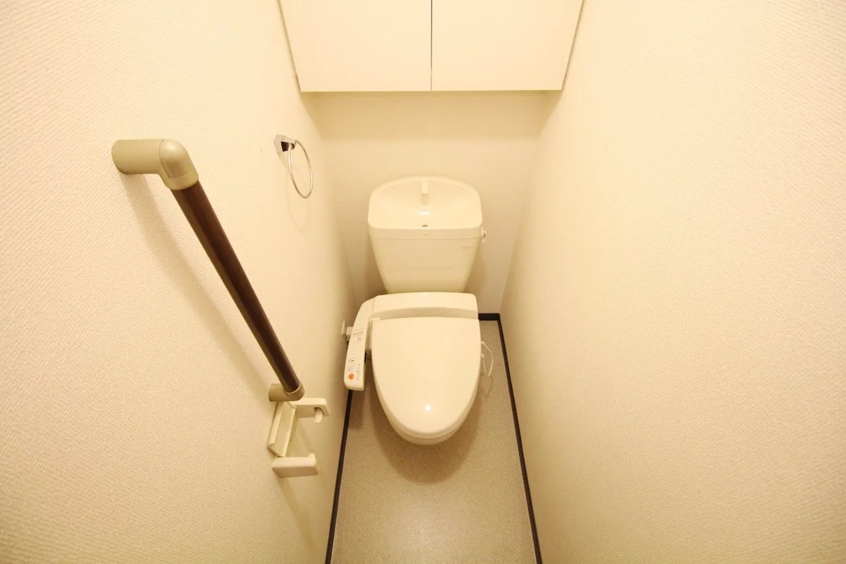 温水洗浄便座を標準装備！